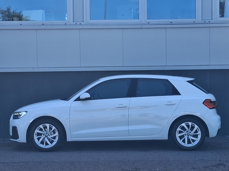 Audi A1 25 Tfsi Sport White #4