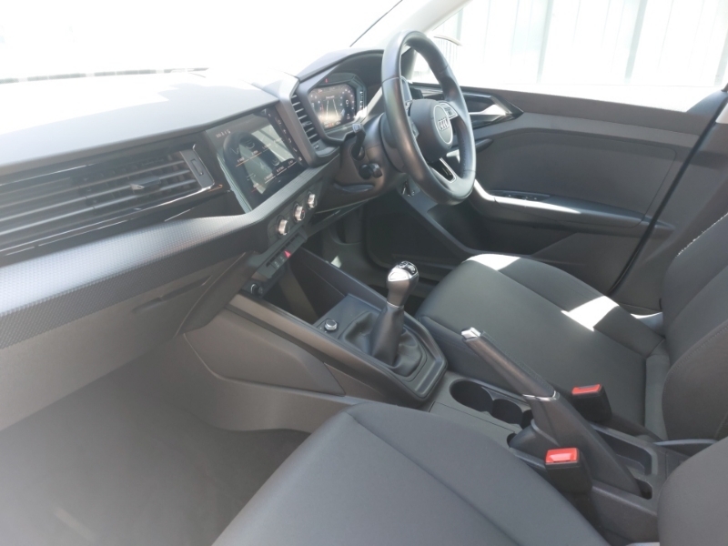 Audi A1 25 Tfsi Technik White #5