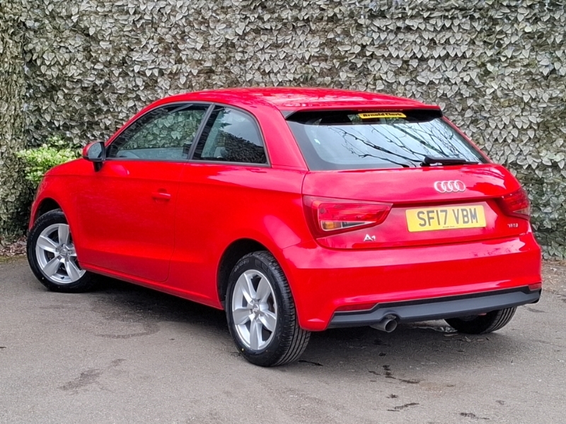 Audi A1 1.0 Tfsi Se Red #2