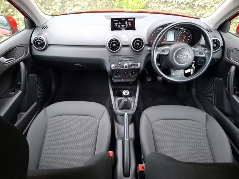 Audi A1 1.0 Tfsi Se Red #3