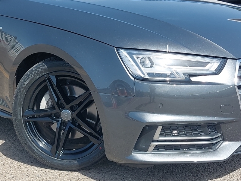 Audi A4 Avant Tdi Ultra Sport Black #20