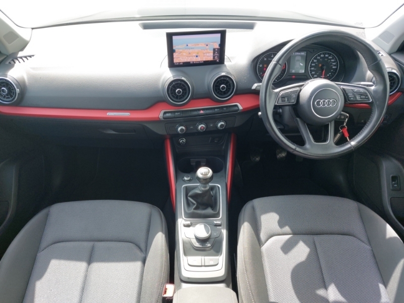 Audi Q2 30 Tdi Sport Black #3