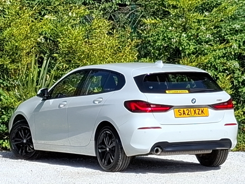 BMW 1 Series 118I 136 Sport White #2