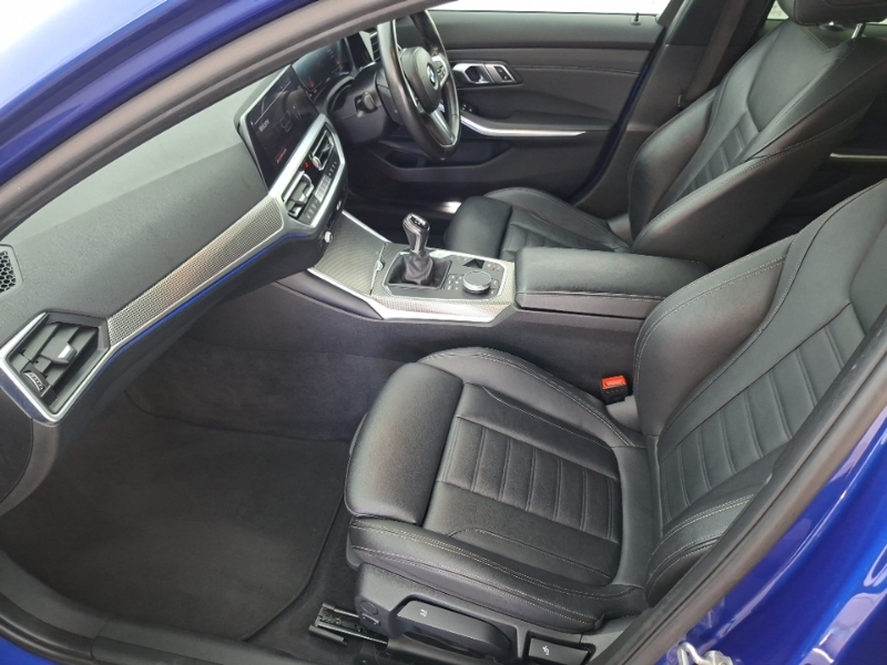 BMW 3 Series 318D M Sport YH20FVL Blue #5