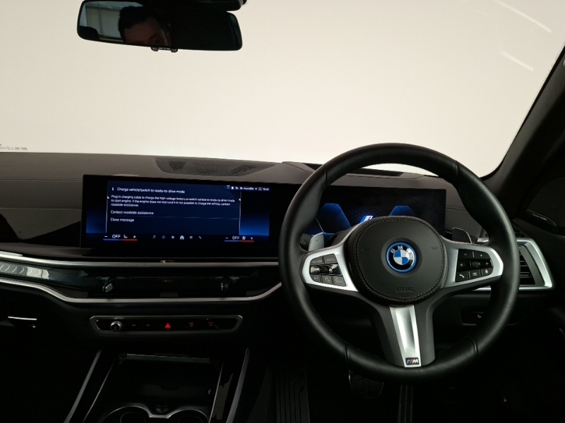 BMW X5 Xdrive50e M Sport Green #4