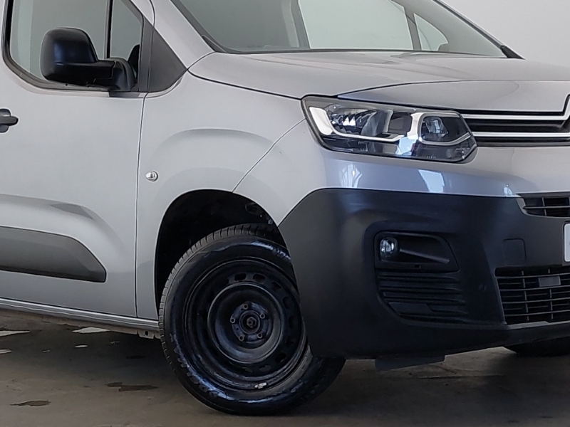 Citroen Berlingo Diesel White #20
