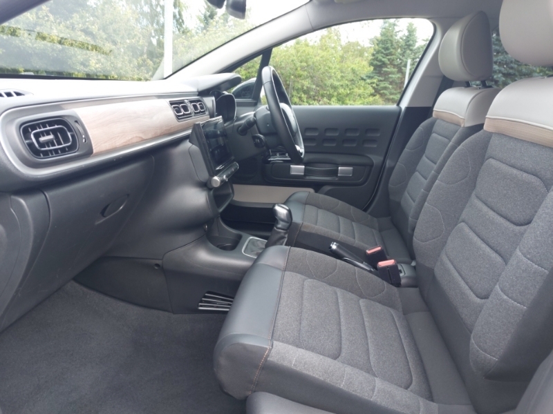 Citroen C3 1.2 Puretech Shine Plus CY23DYU White #5