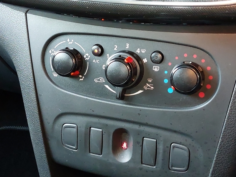 Dacia Sandero 0.9 Tce Essential White #10