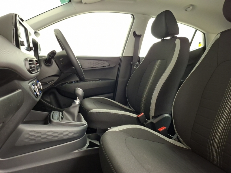 Hyundai I10 1.2 79 Advance Nav White #5