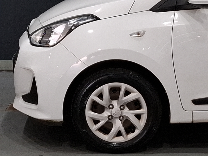 Hyundai I10 Premium Se Brown #19