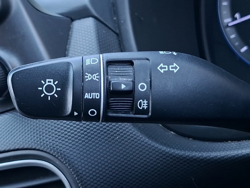 Hyundai Kona Premium Se Red #16