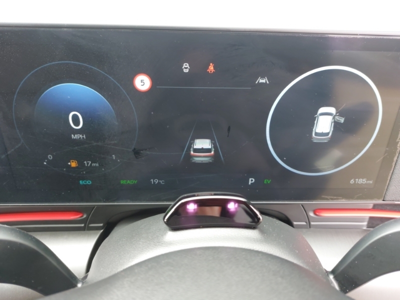 Hyundai Kona Advance White #17