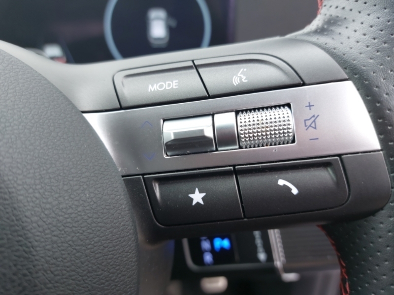 Hyundai Kona Advance White #13