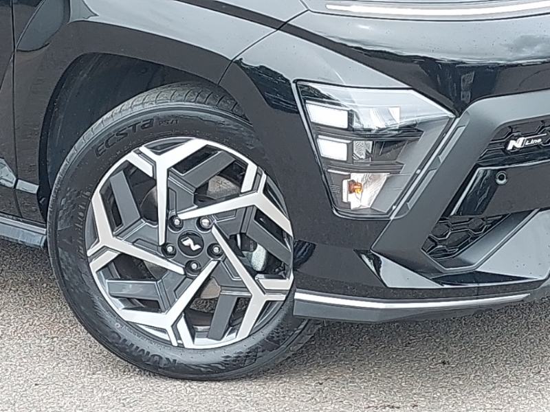 Hyundai Kona Advance White #20
