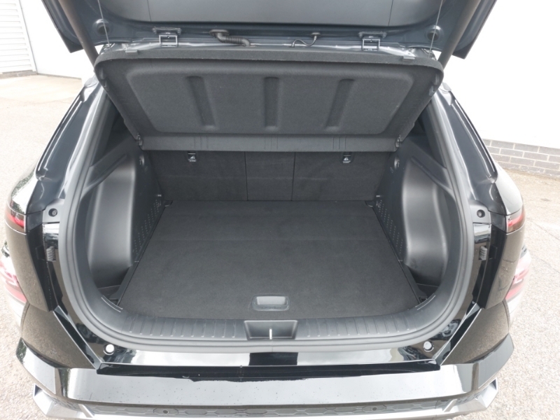 Hyundai Kona Advance White #18