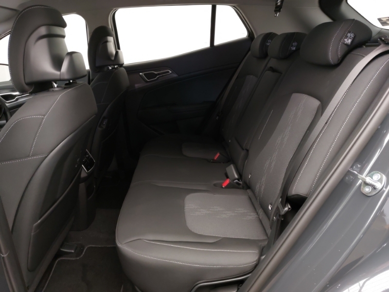 Kia Sportage 1.6T Gdi Hev Pure Black #6