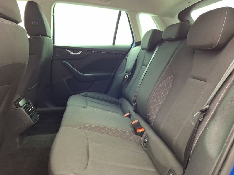 Skoda Kamiq 1.0 Tsi 110 Se Drive Blue #6