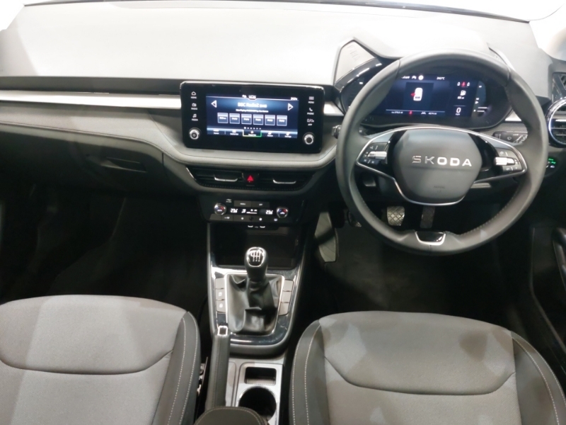 Skoda Fabia 1.0 Tsi 116 Design Edition White #3