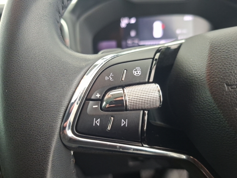 Skoda Karoq Se L Grey #12