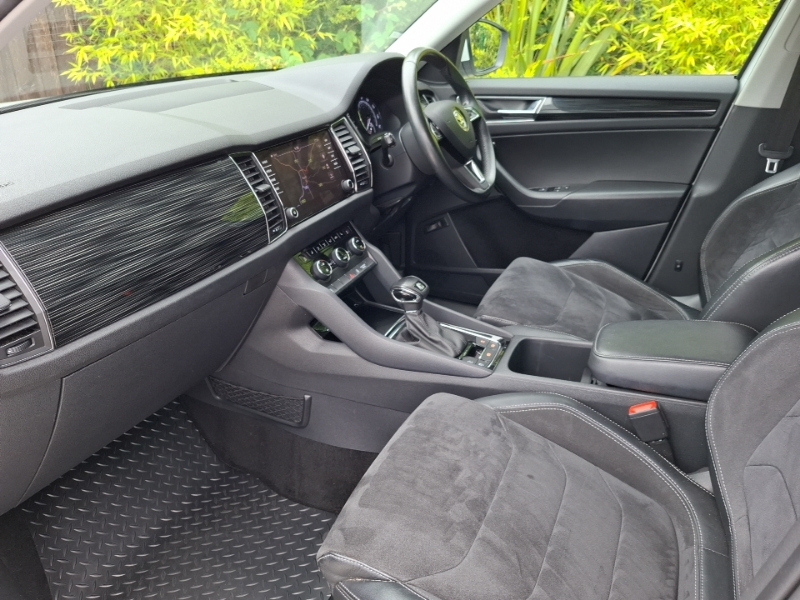 Skoda Kodiaq 2.0 Tdi 190 Se L 4X4 Dsg 7 Seat White #5