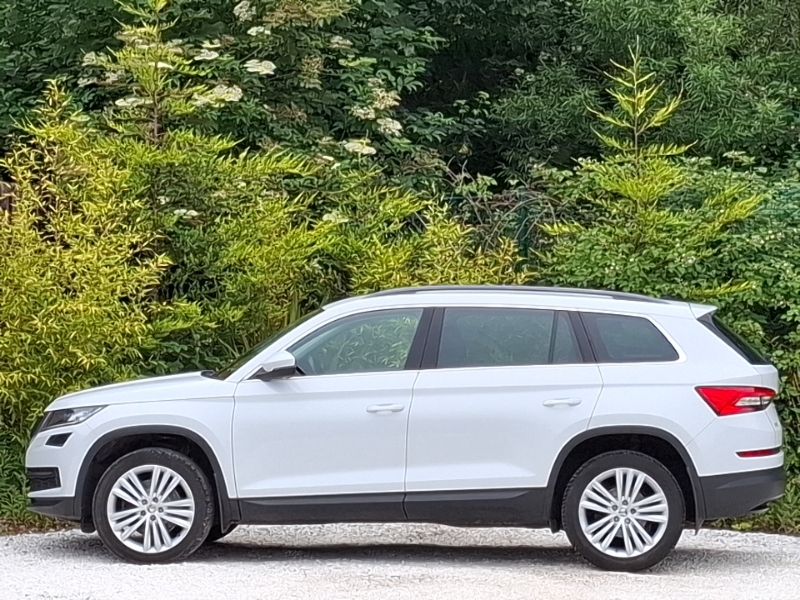 Skoda Kodiaq 2.0 Tdi 190 Se L 4X4 Dsg 7 Seat White #4