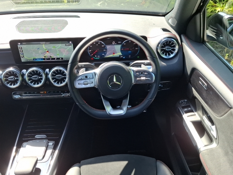 Mercedes-Benz EQB Amg Line Black #8