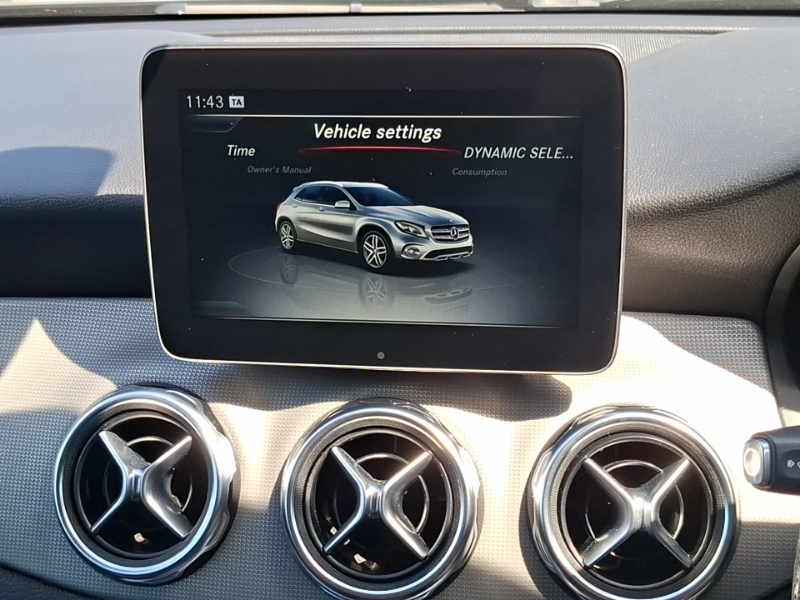 Mercedes-Benz GLA Class Amg Line Edition Grey #15