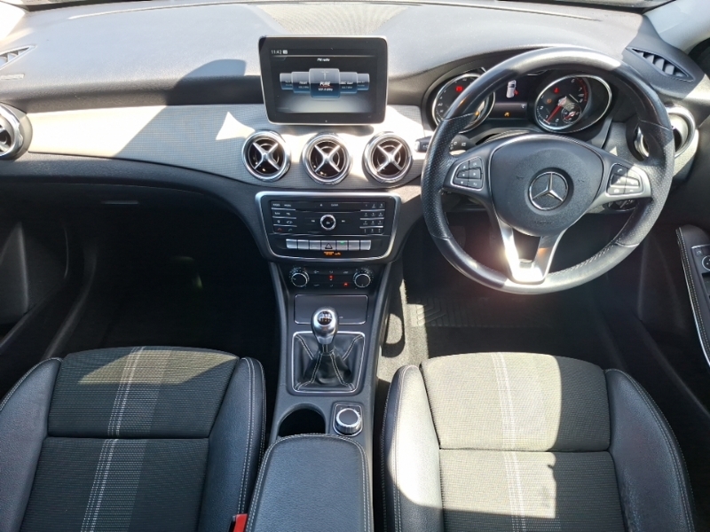 Mercedes-Benz GLA Class Gla 180 Urban Edition Grey #3