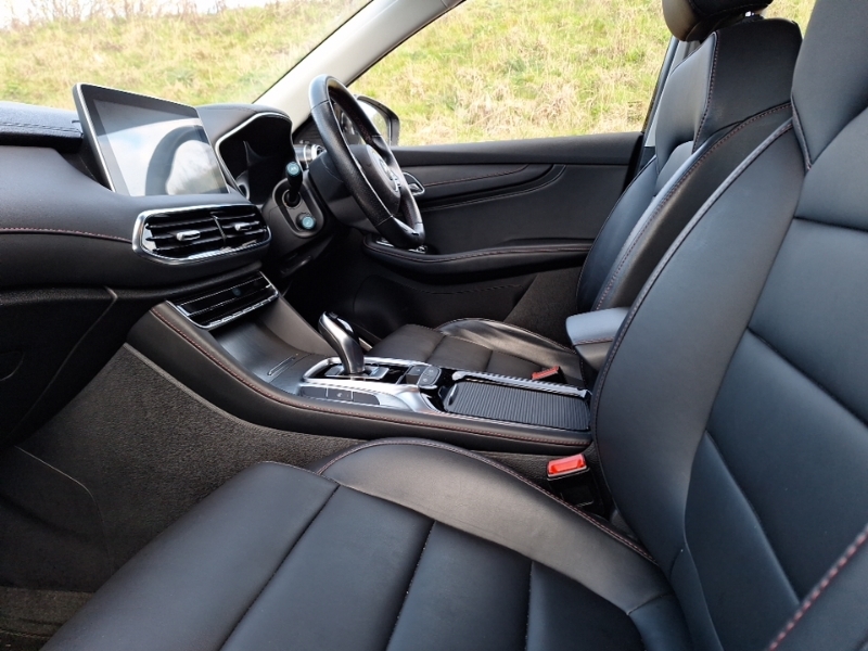 MG HS 1.5 T-gdi Excite Dct Black #5
