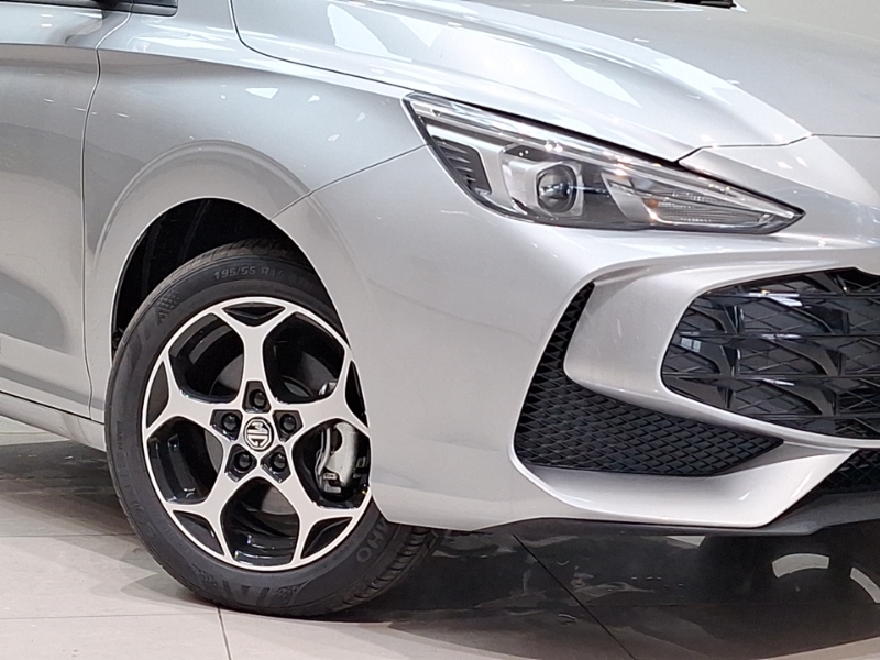 MG MG3 1.5 Hybrid Se Silver #9