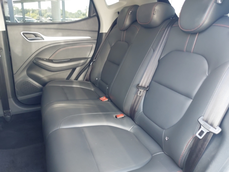 MG ZS 1.0T Gdi Exclusive Dct Black #6