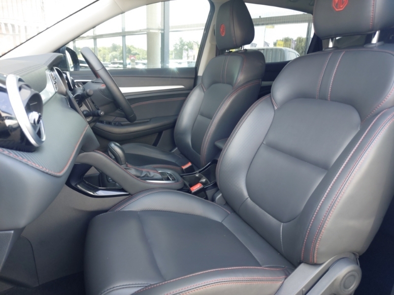 MG ZS 1.0T Gdi Exclusive Dct Black #5