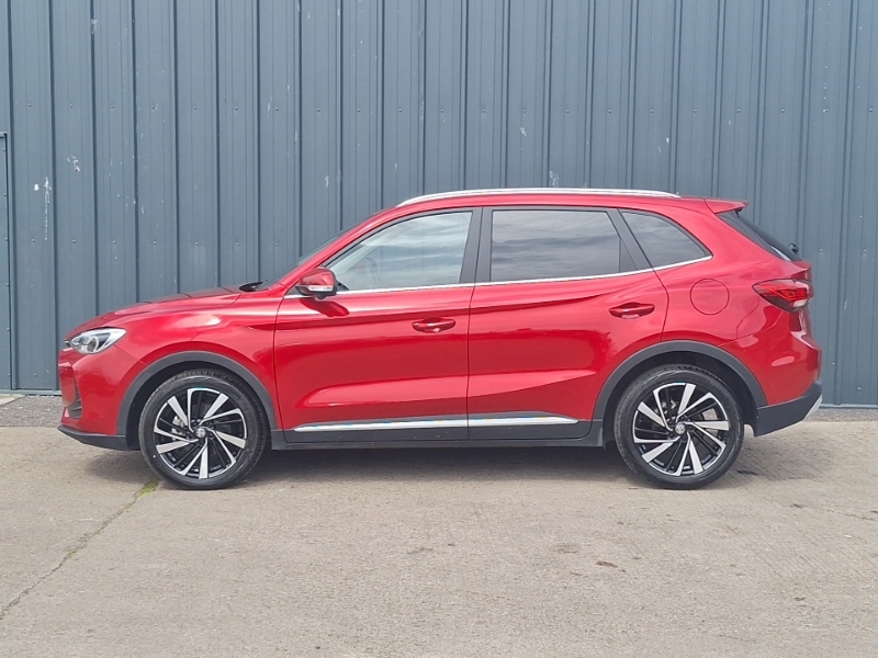 MG ZS 1.5 Hybrid Trophy Red #4