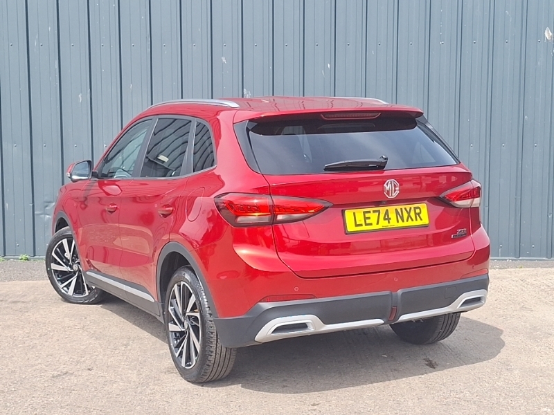 MG ZS 1.5 Hybrid Trophy Red #2