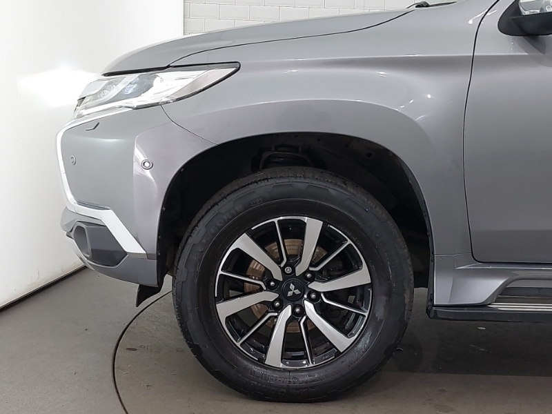 Mitsubishi Shogun Sport 4 Brown #18