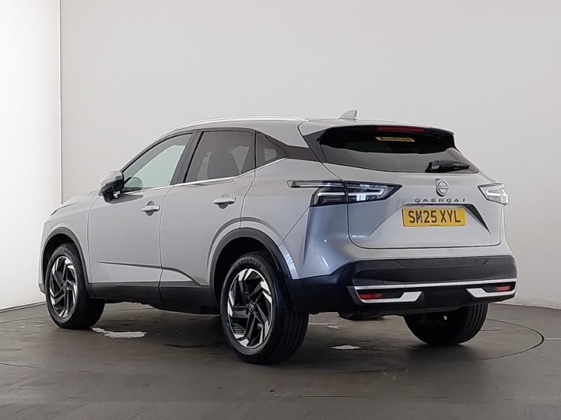 Nissan Qashqai 1.3 Dig-t Mh N-connecta Glass Roof SM25XYL Silver #2