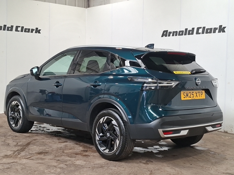 Nissan Qashqai 1.3 Dig-t Mh N-connecta Green #2