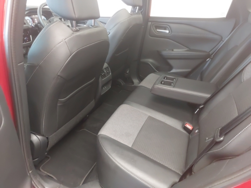 Nissan Qashqai 1.3 Dig-t Mh N-connecta Red #6