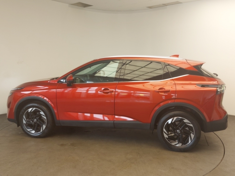 Nissan Qashqai 1.3 Dig-t Mh N-connecta Red #4