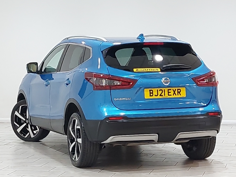 Nissan Qashqai Qashqai Red #2
