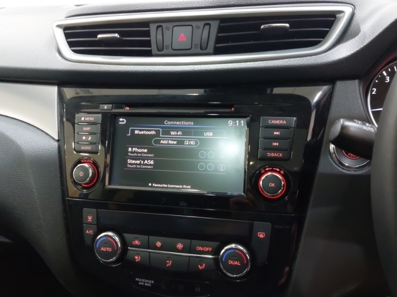 Nissan Qashqai Qashqai Red #17