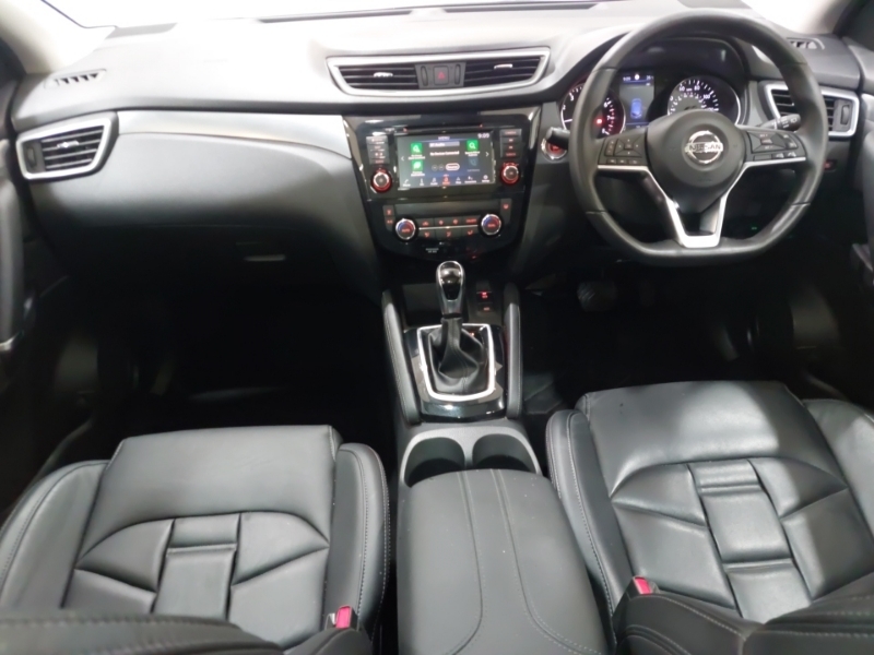 Nissan Qashqai Qashqai Red #3