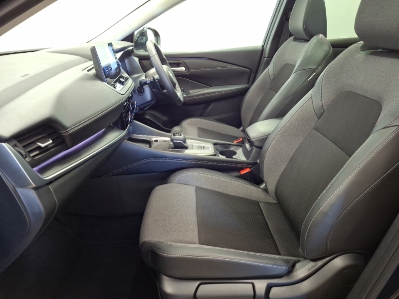 Nissan Qashqai 1.3 Dig-t Mh 158 N-connecta Xtronic SL25ZNJ Black #5