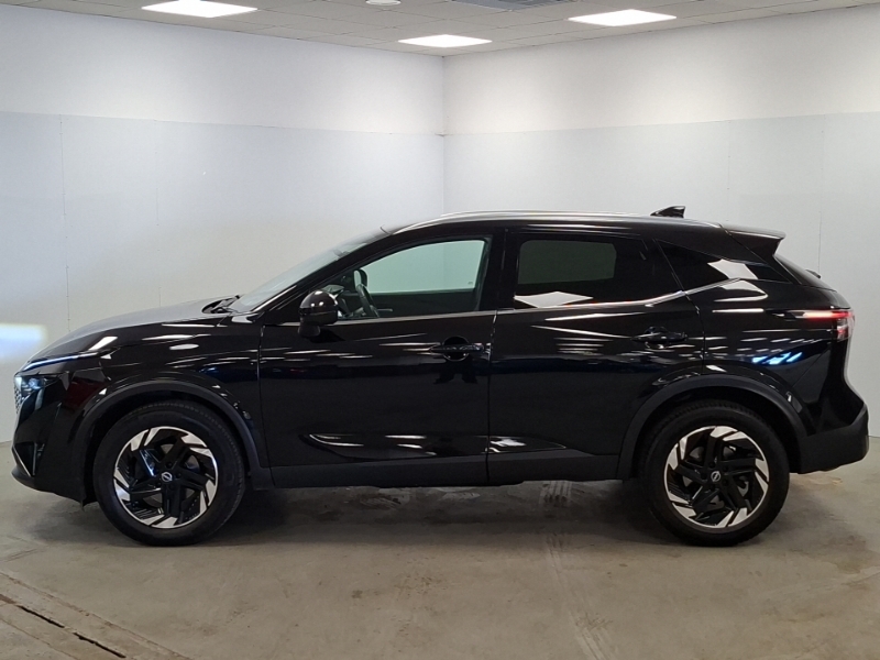 Nissan Qashqai 1.3 Dig-t Mh 158 N-connecta Xtronic SL25ZNJ Black #4