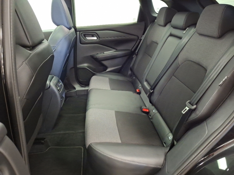 Nissan Qashqai 1.3 Dig-t Mh 158 N-connecta Xtronic SL25ZNJ Black #6