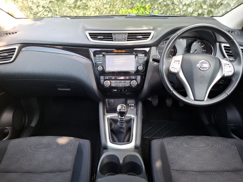 Nissan Qashqai Tekna Dci Silver #3