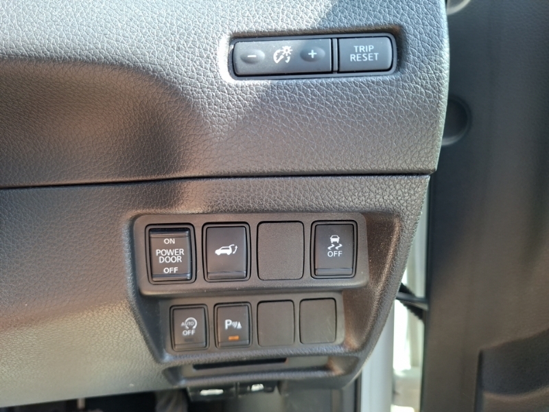 Nissan X-Trail Tekna Green #17