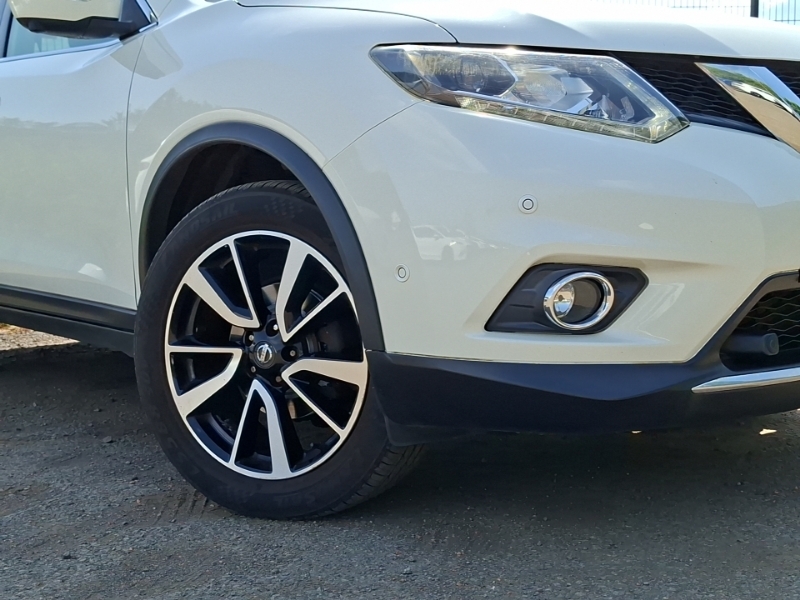 Nissan X-Trail Tekna Green #20