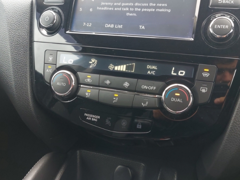 Nissan Qashqai 1.2Bm Ncon Silver #15