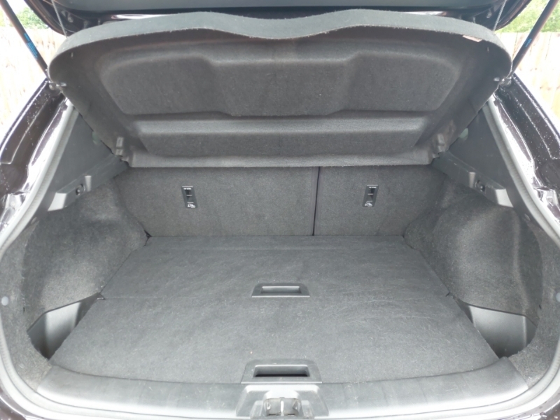 Nissan Qashqai 1.2Bm Ncon Silver #18